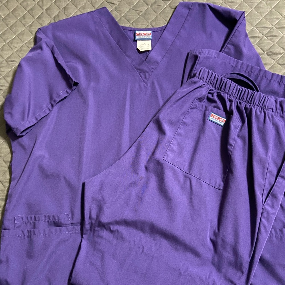 Women’s Scrubs
